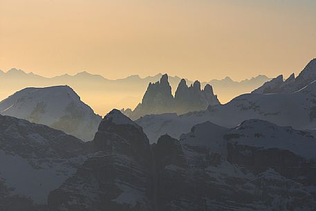 The Odle group seen from the Lagazuoi peak during a sunset, Falzarego pass, Cortina d'Ampezzo, dolomites, Veneto, Italy, Europe
